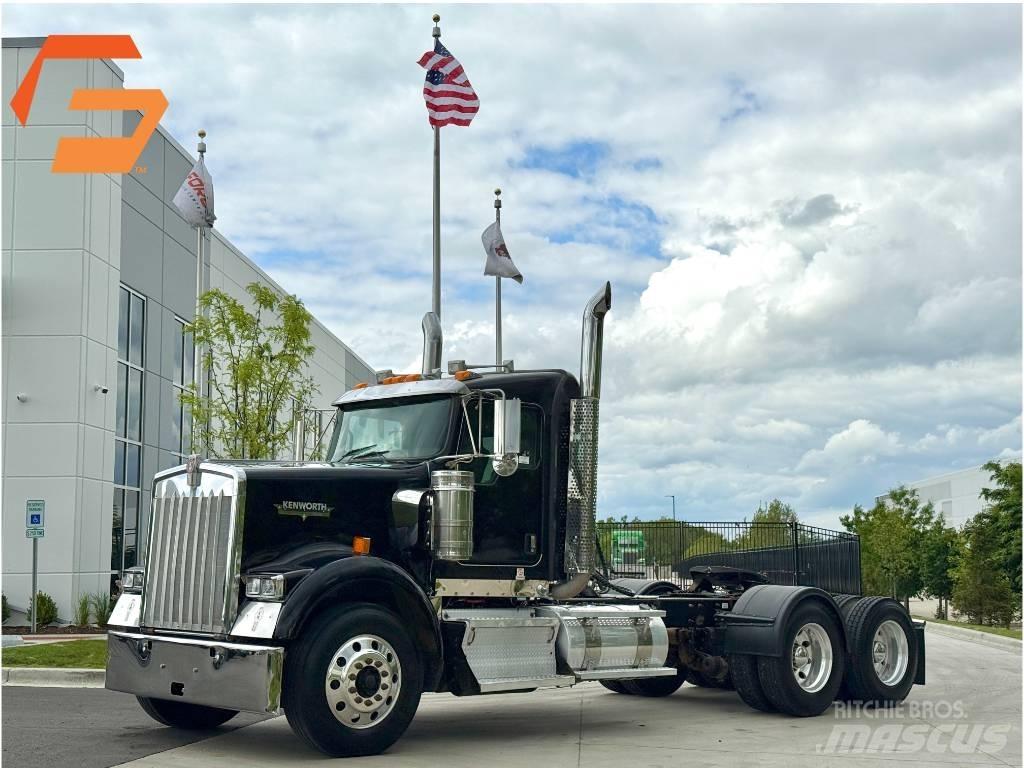Kenworth W900 Trekkers