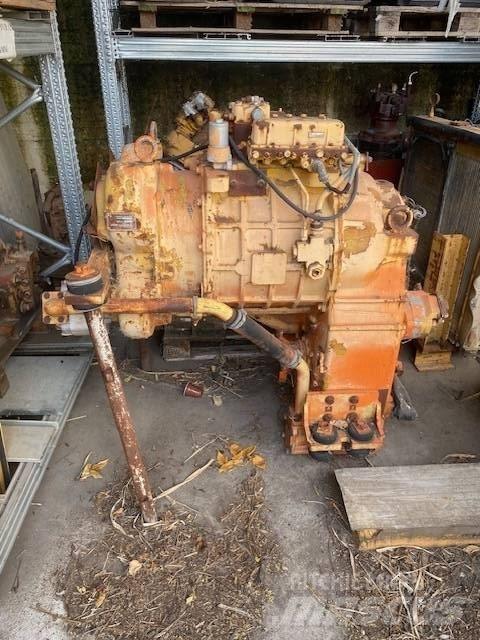 Fiat-Hitachi 350 Transmissie