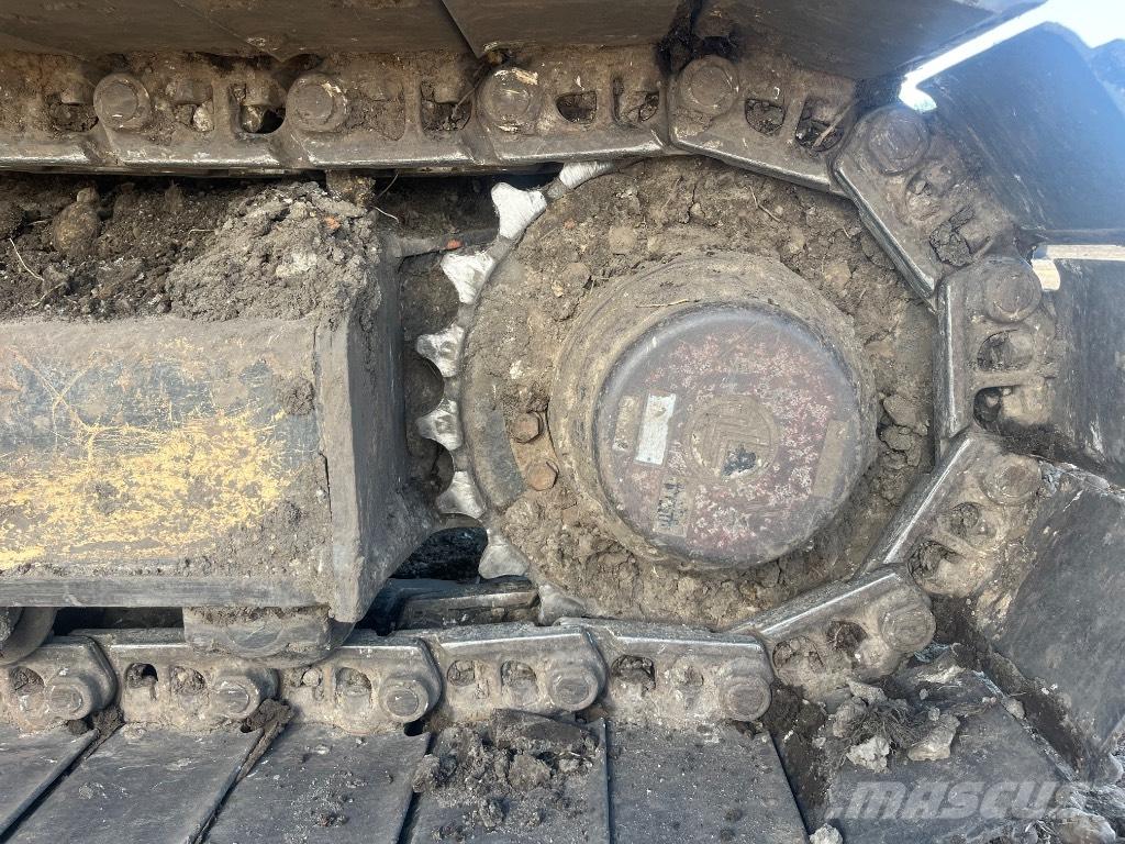 JCB JS 220 LC Rupsgraafmachines