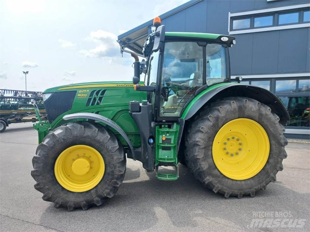 John Deere 6215R Tractoren