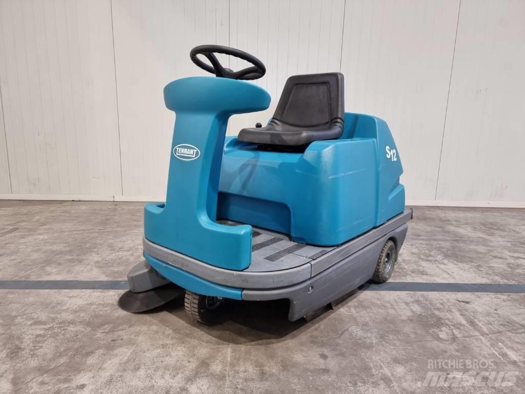 Tennant S12 Veegmachines