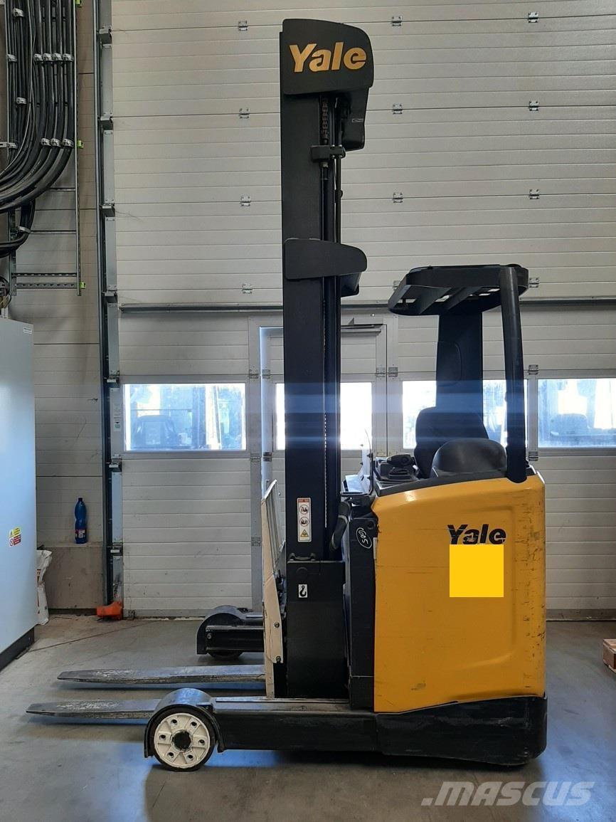 Yale MR14 Reachtruck voor hoog niveau