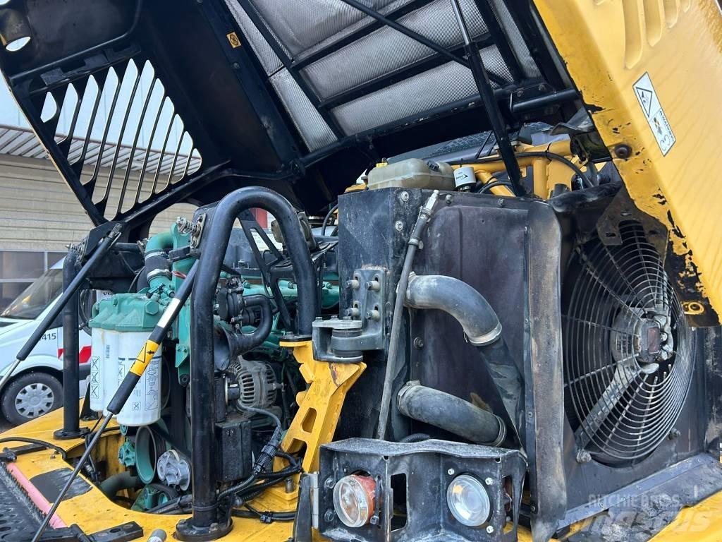 Volvo A 25 D Knik dumptrucks