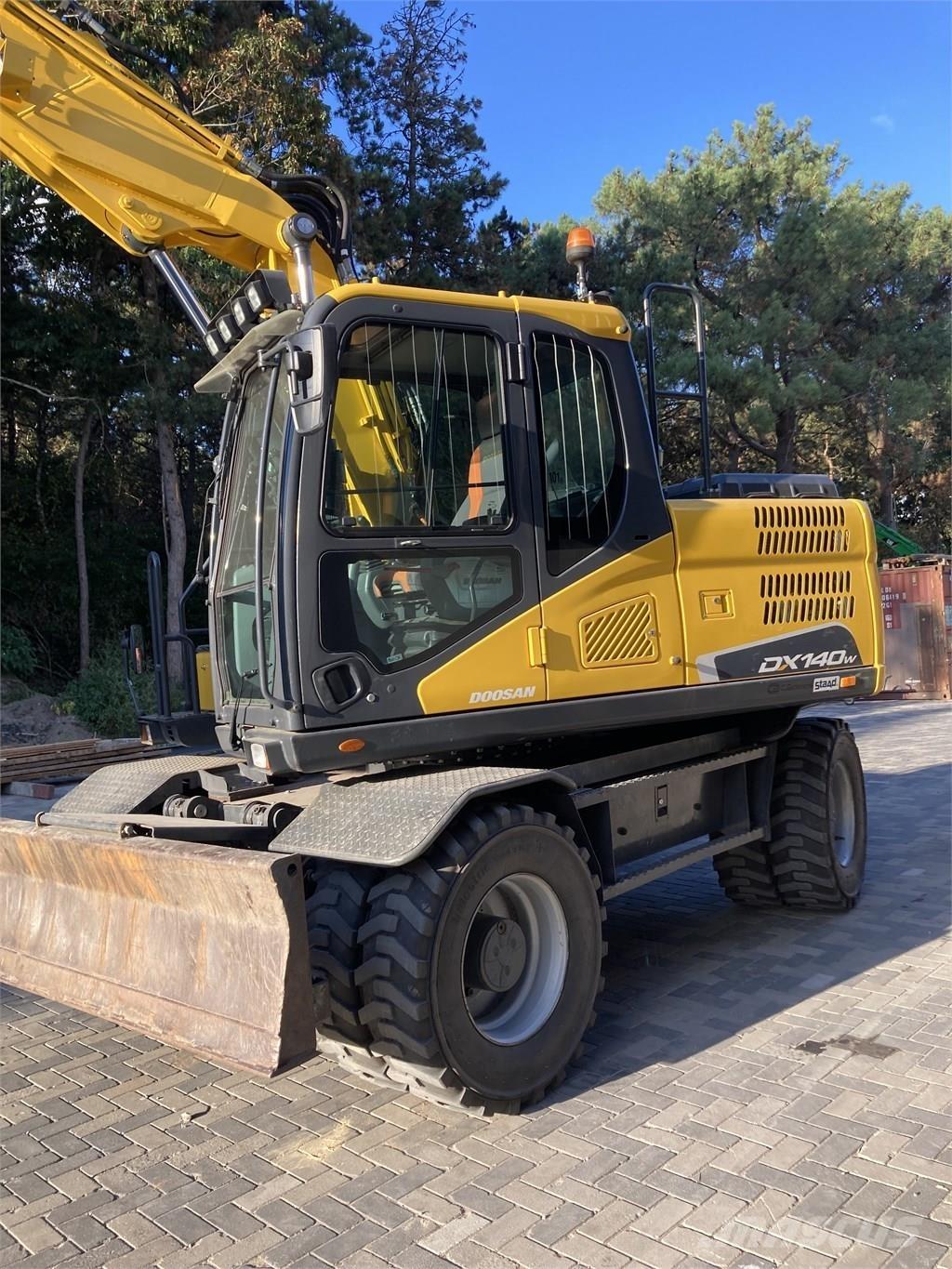 Doosan DX140W-5 Wielgraafmachines