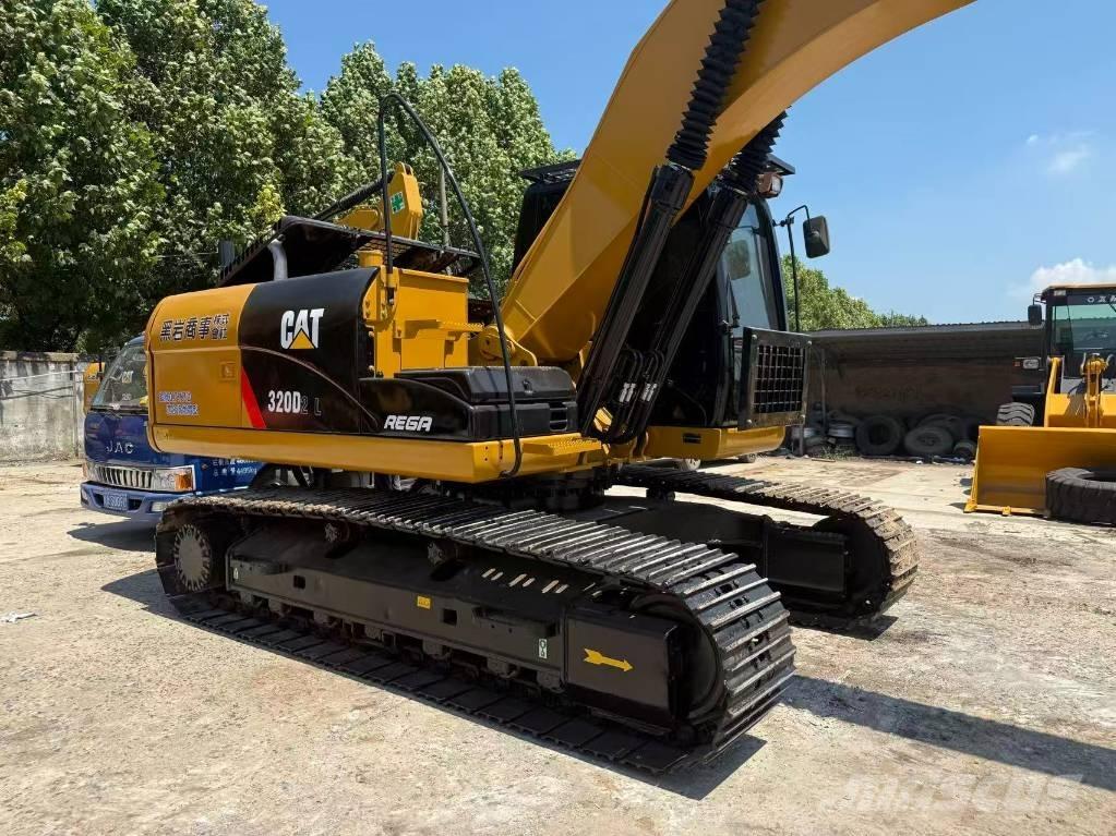 CAT 320 D Rupsgraafmachines