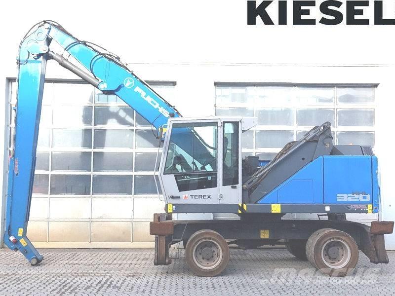 Fuchs MHL 320 F Waste / industry handlers