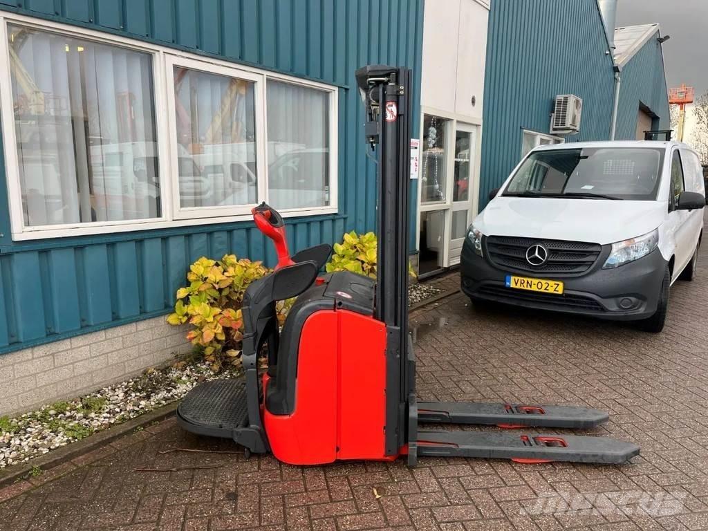 Linde L16AP Meeloop stapelaar