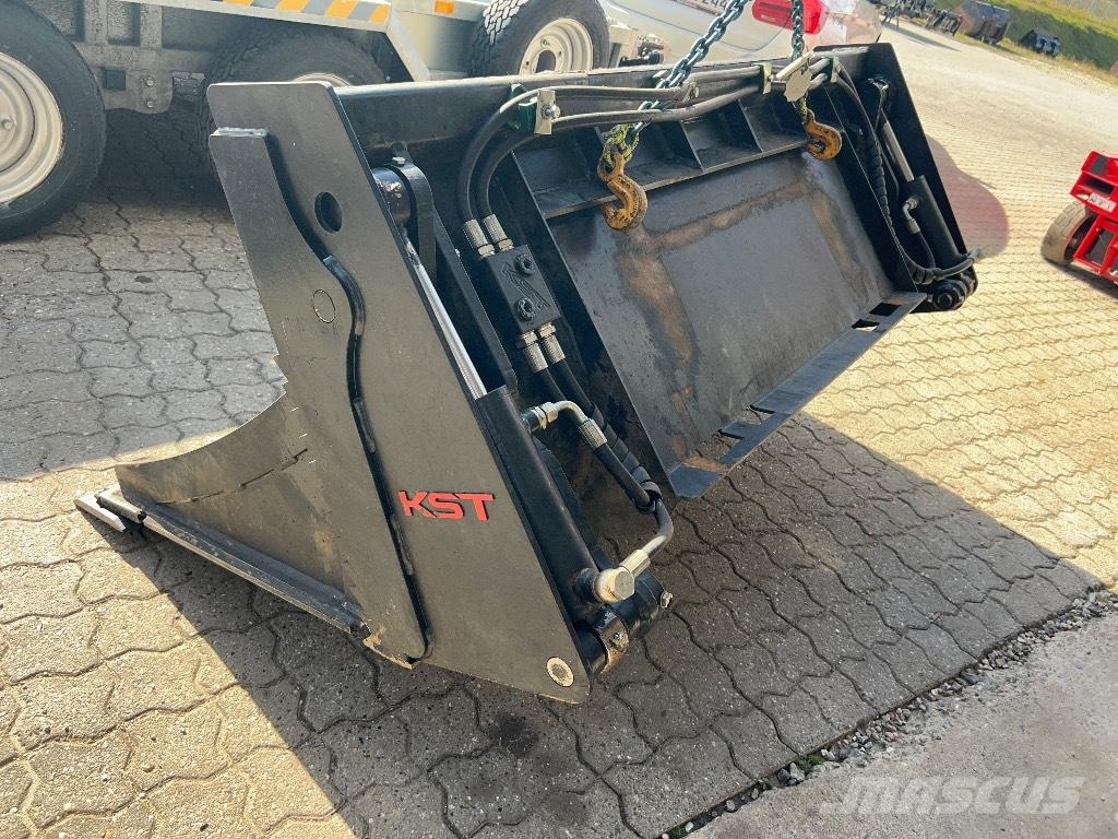  KST 4 i en skovl Bakken