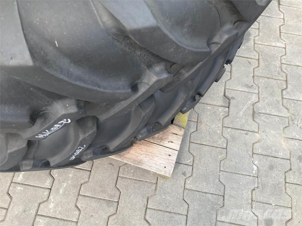 Alliance 13.6R48 Banden, wielen en velgen