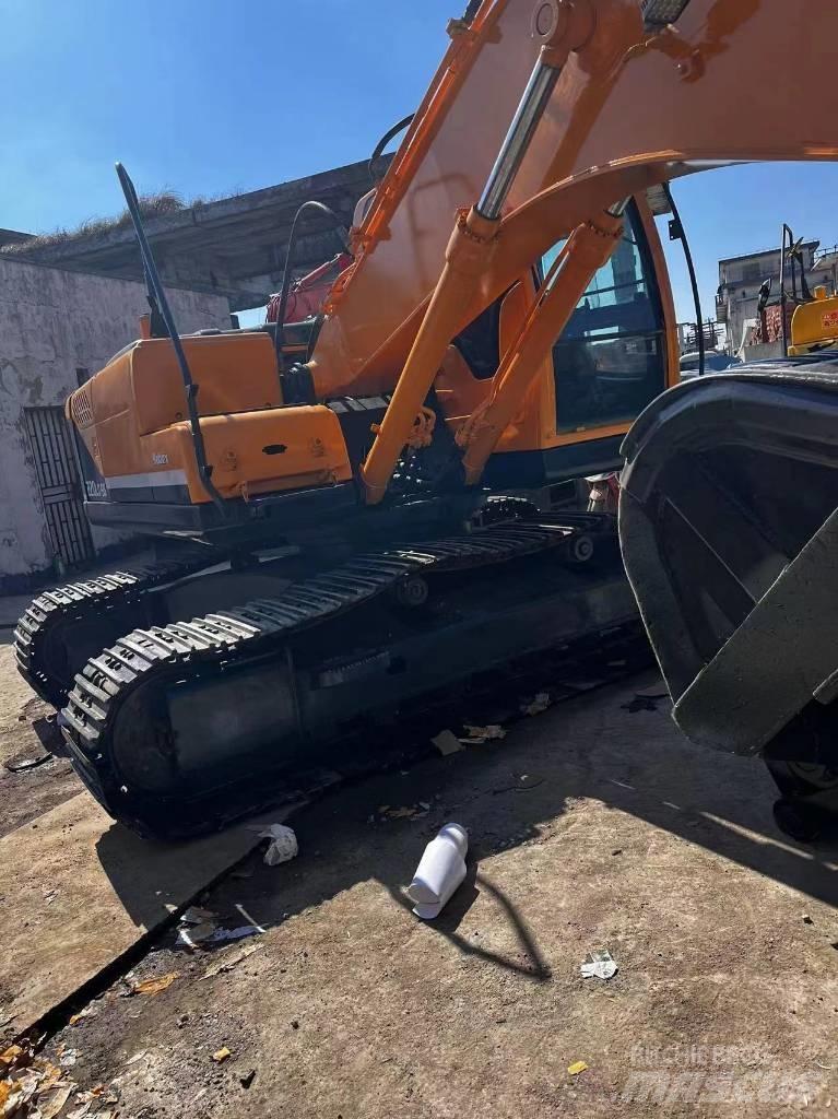 Hyundai 220 LC-9 Rupsgraafmachines