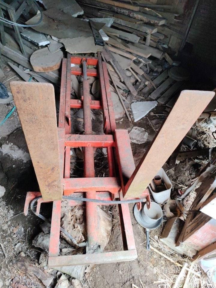 Huhki Lavanostin Overige laad- en graafmachines