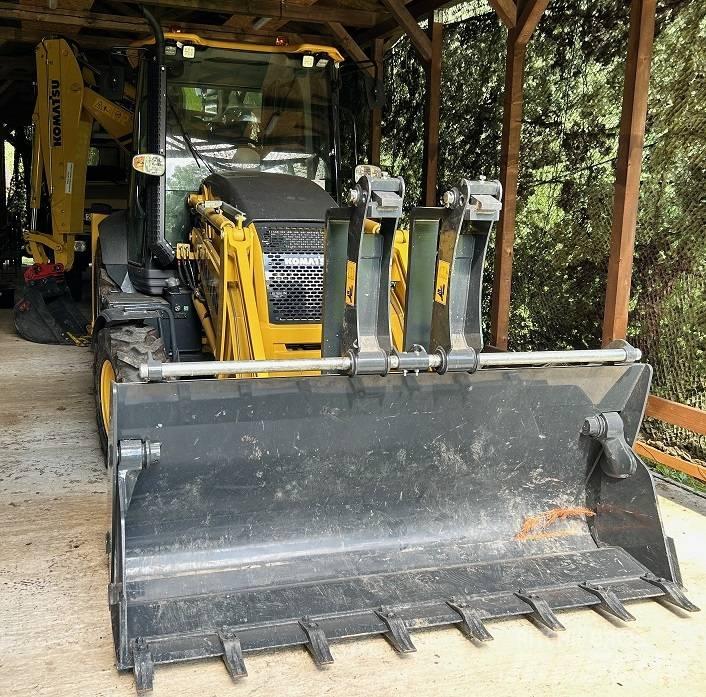 Komatsu WB 93 R 8E0 Graaf-laadcombinaties