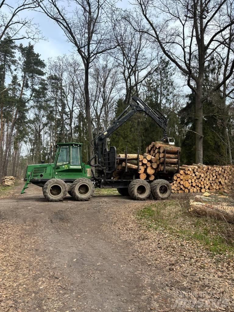 John Deere 1110 D Uitrijwagens