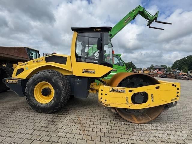 Bomag BW 213 D -5 Trilrolwalsen
