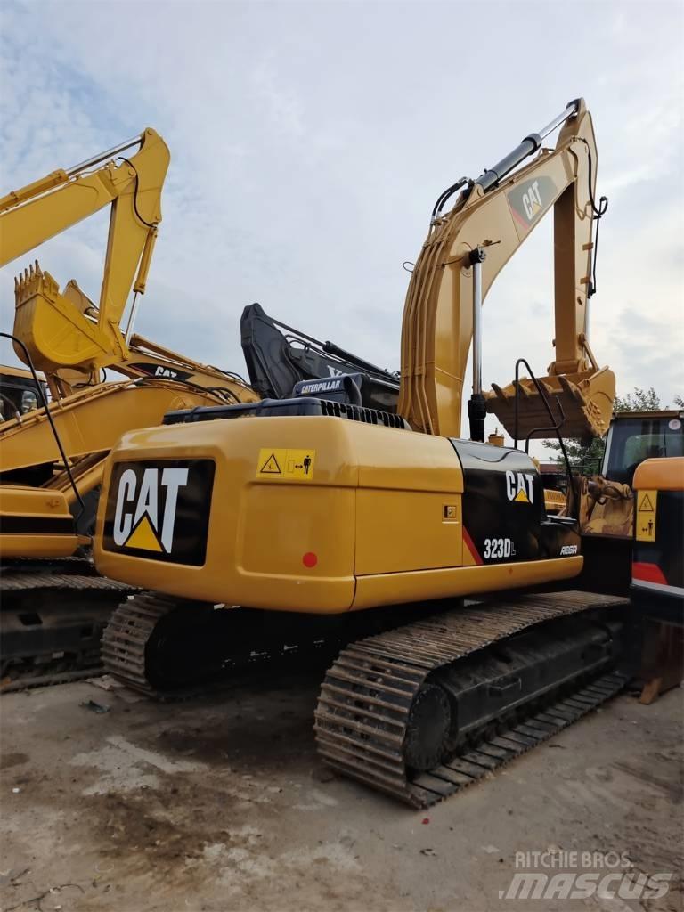 CAT 323 GC Rupsgraafmachines