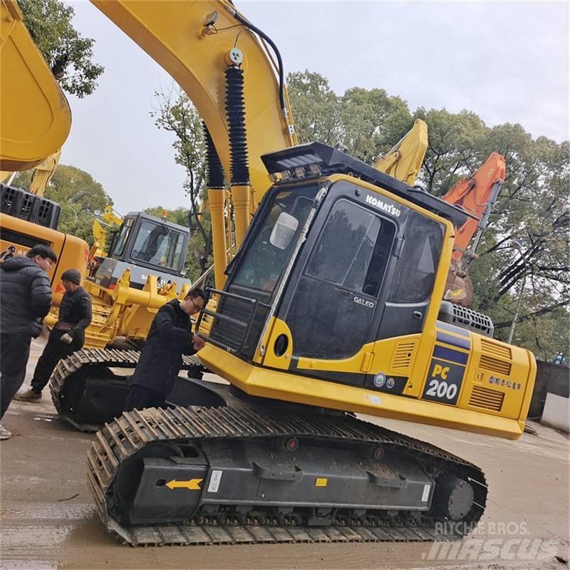 Komatsu PC200-8 Rupsgraafmachines