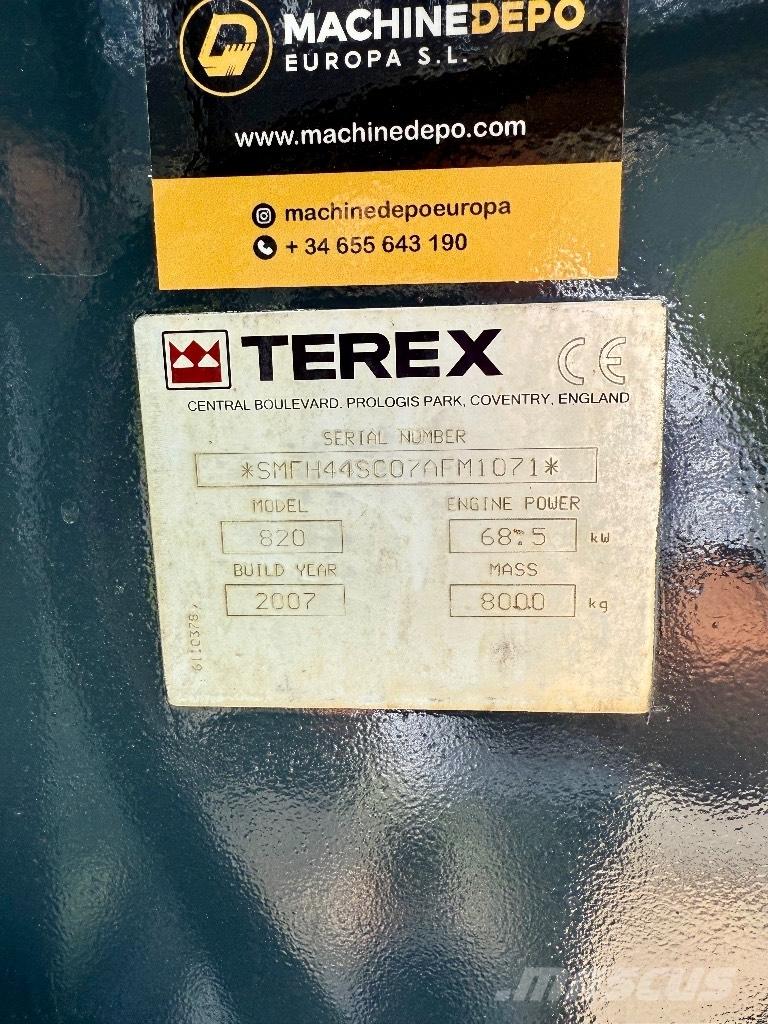 Terex 820 Graaf-laadcombinaties
