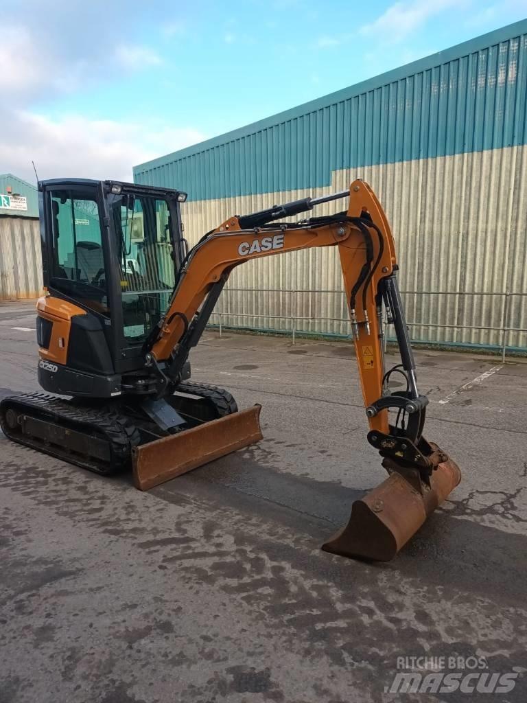 CASE CX 25 D Minigraafmachines < 7t