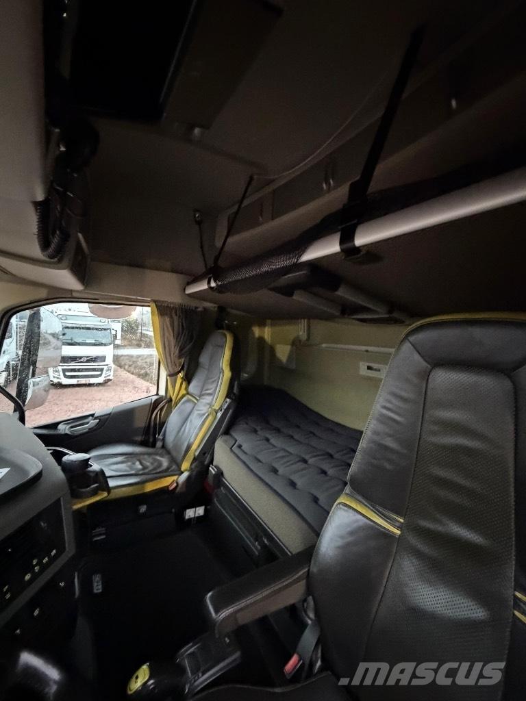 Volvo FH16 6x4 Trekkers