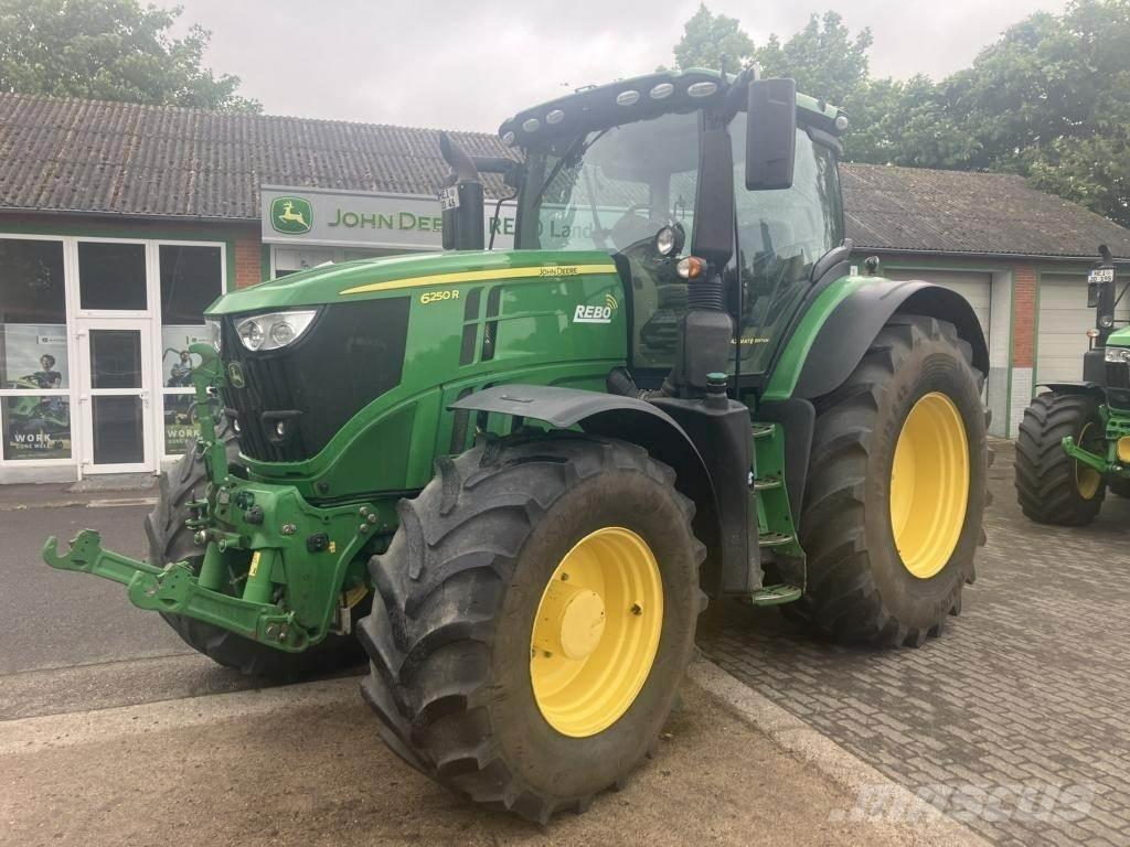 John Deere 6250R Tractoren