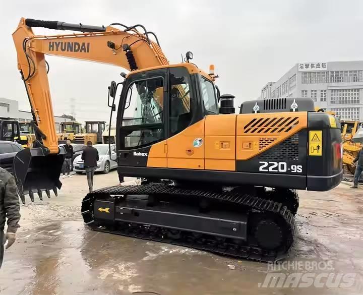 Hyundai R220LC-9S Rupsgraafmachines