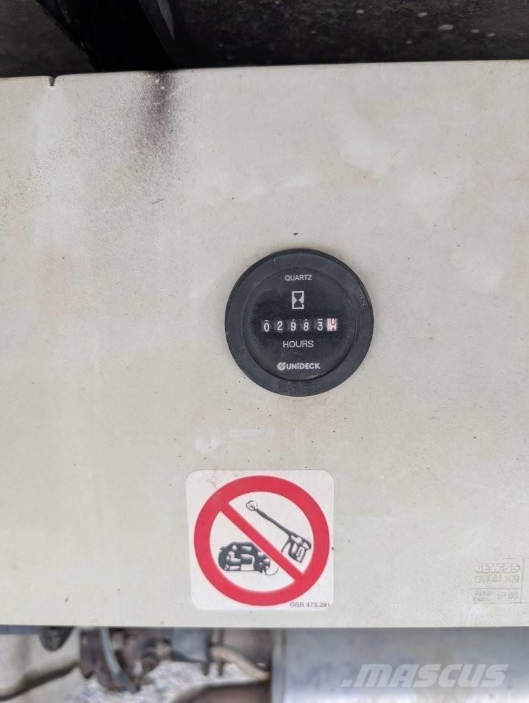 Nissan NT400 Auto hoogwerkers