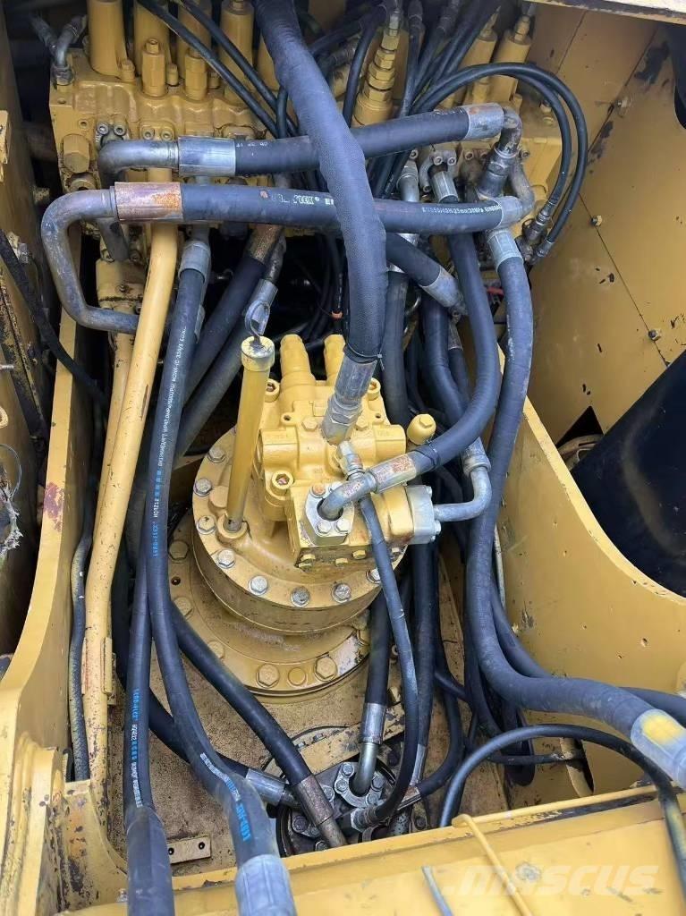 CAT 320 D Rupsgraafmachines