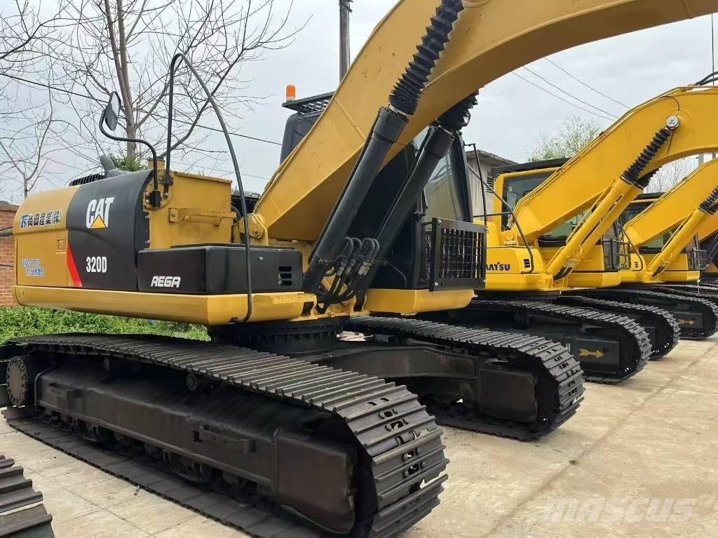 CAT 320 D Rupsgraafmachines