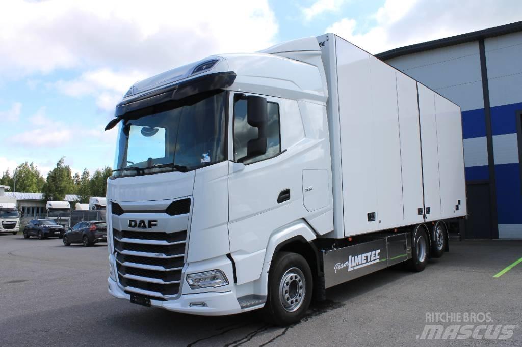DAF XG 530 FAN Bakwagens met gesloten opbouw