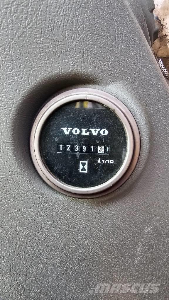 Volvo EC 300 EL Rupsgraafmachines