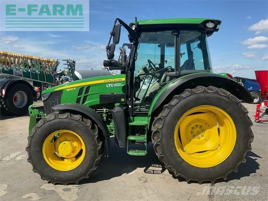 John Deere 5100R Tractoren