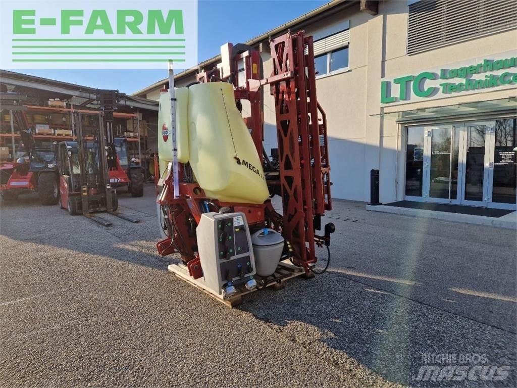 Hardi Mega 12 Getrokken spuitmachines