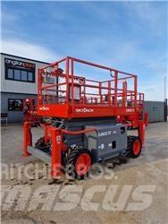 SkyJack SJ 6832 RT Schaarhoogwerkers