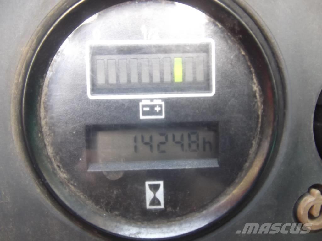 Linde L 12 V-2336 Zelfrijdende stapelaars