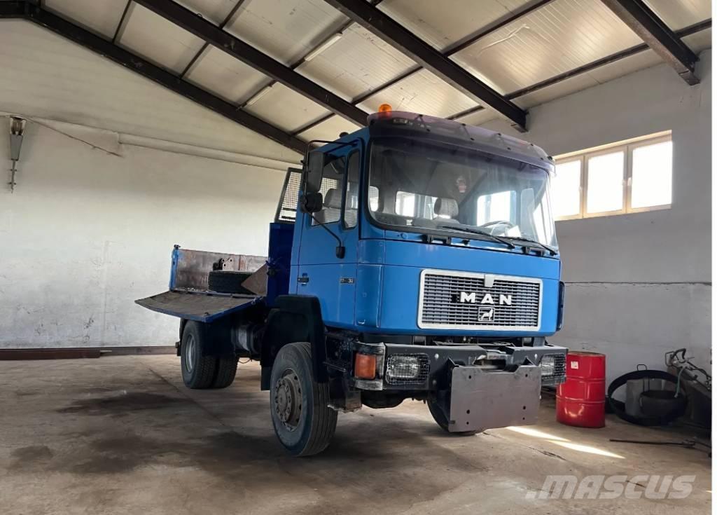 MAN 18-232 Kipper