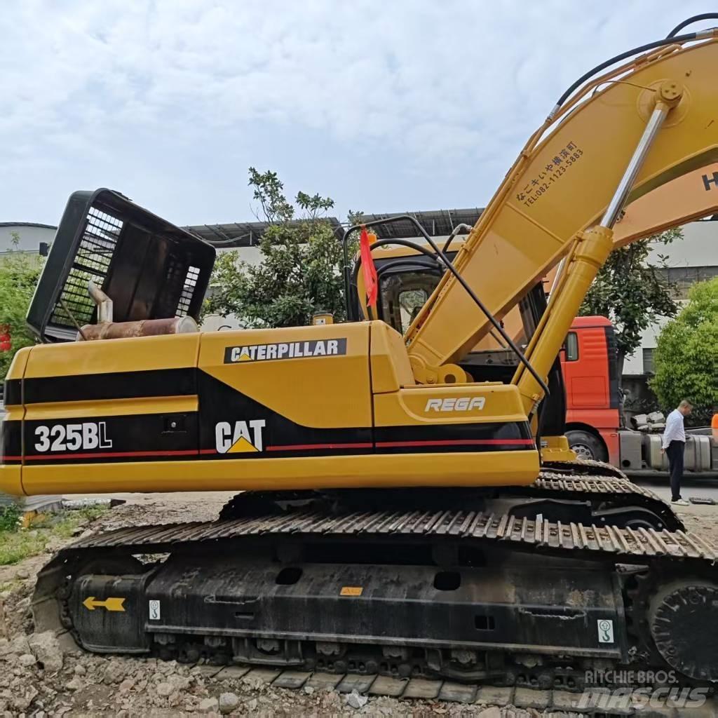 CAT 325 B L Rupsgraafmachines