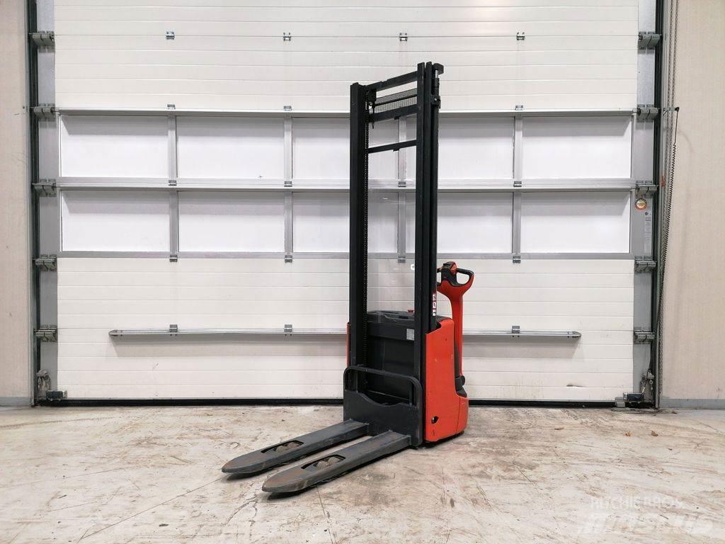 Linde L10 Meeloop stapelaar