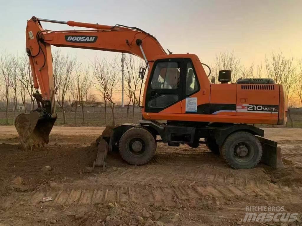 Doosan DH 210 W-7 Wielgraafmachines
