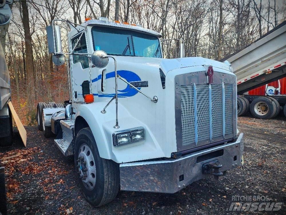 Kenworth T 800 B Trekkers