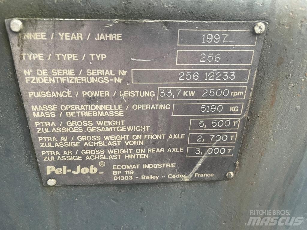  Peljop EW 256 Wielgraafmachines