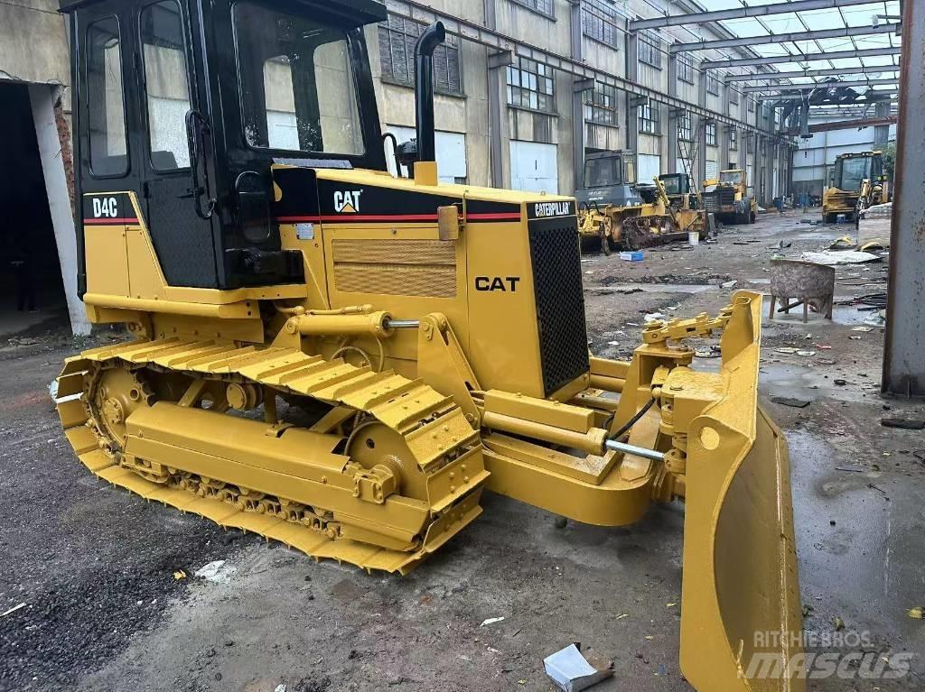 CAT D 4 C Rupsdozers