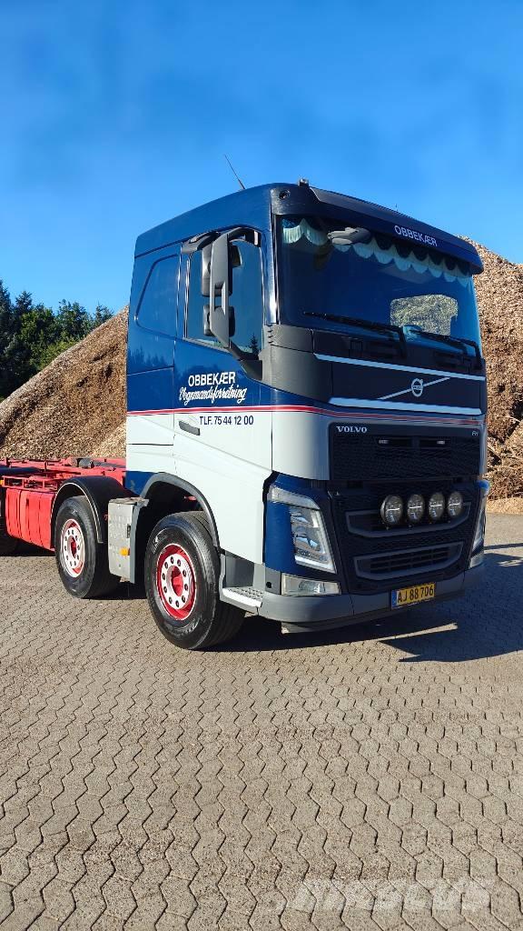 Volvo FH 500 8x4 Vrachtwagen met containersysteem