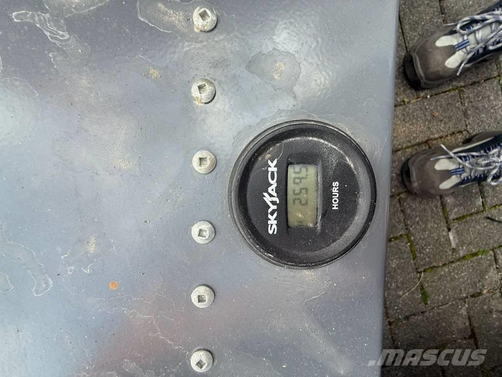 SkyJack SJ 3219 Schaarhoogwerkers