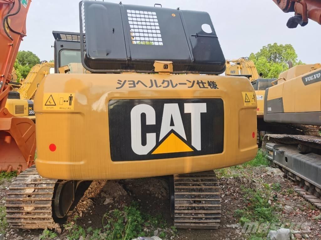 CAT 320 D2 Rupsgraafmachines