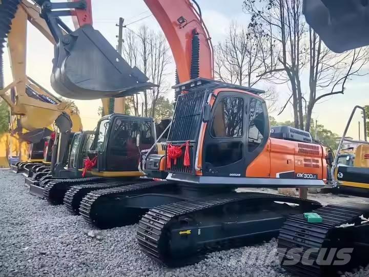 Doosan DX 300 LC Rupsgraafmachines