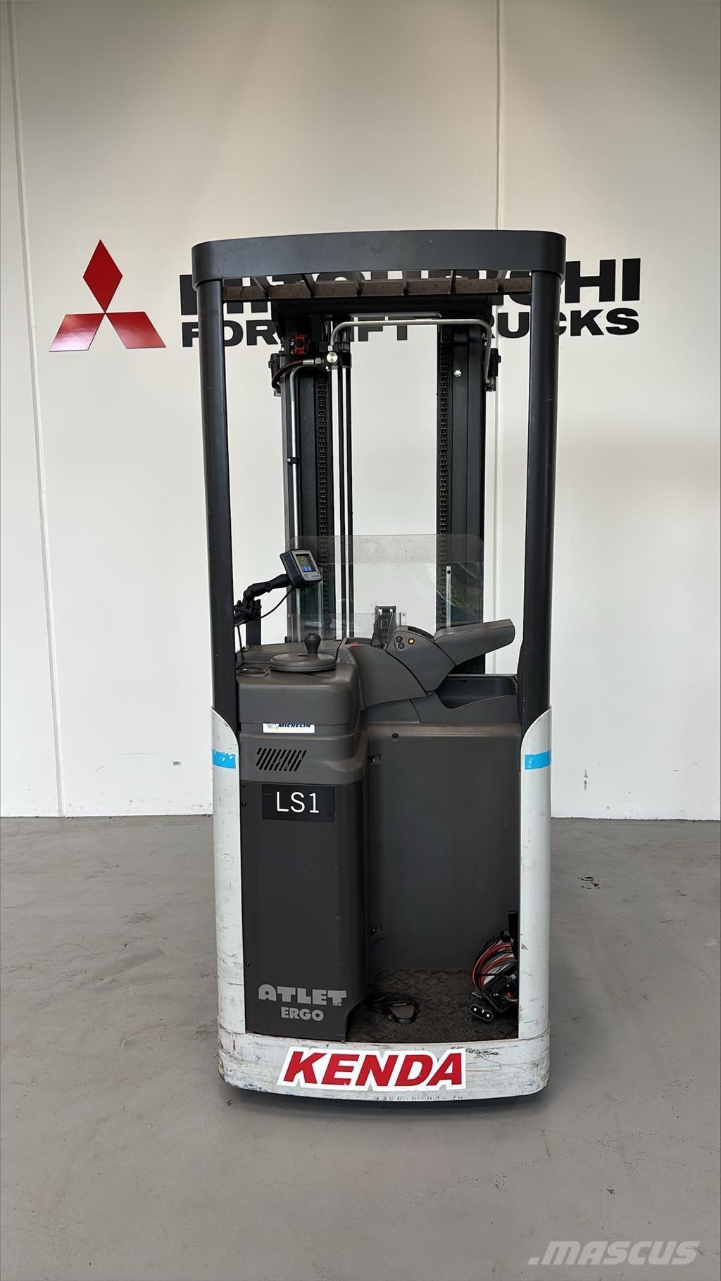 Atlet A160 Zelfrijdende stapelaars