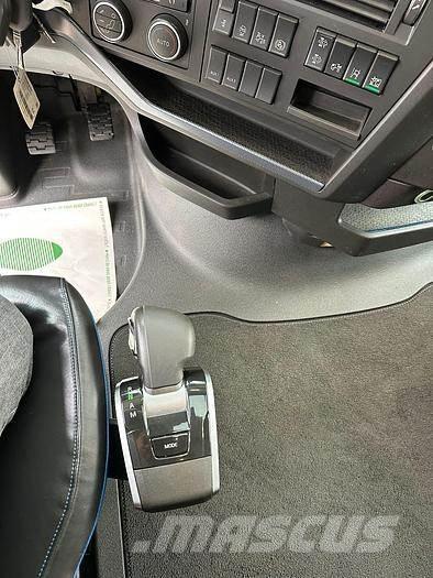 Volvo FH500 Trekkers