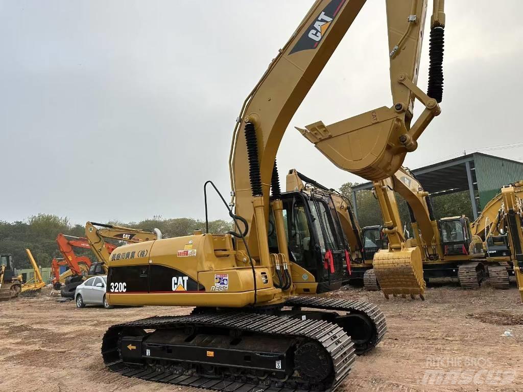 CAT 320 C Rupsgraafmachines