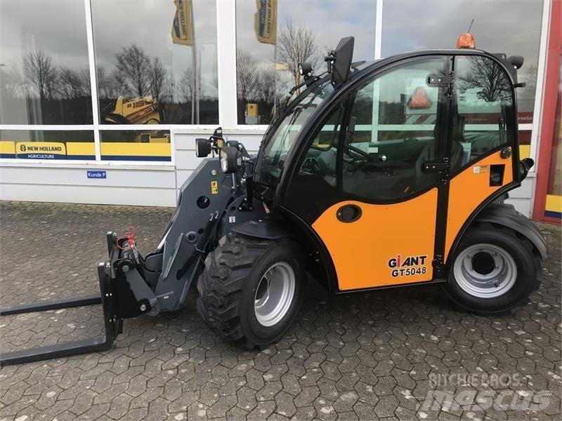  - - - 270/95R44 Banden, wielen en velgen