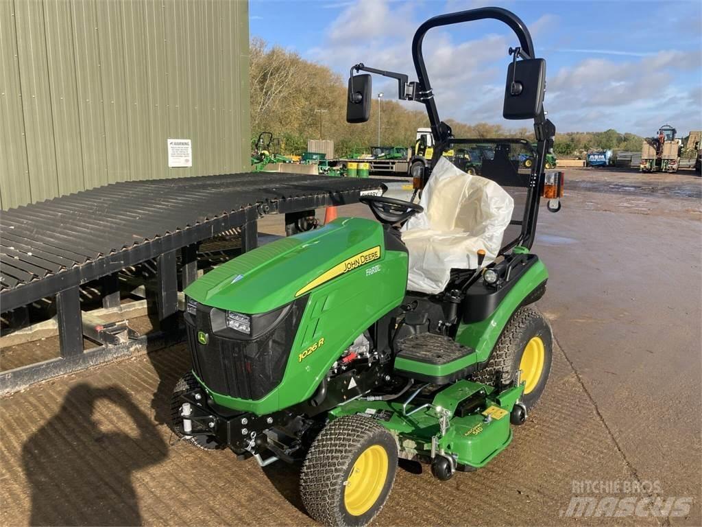 John Deere 1026R Compacttrekkers